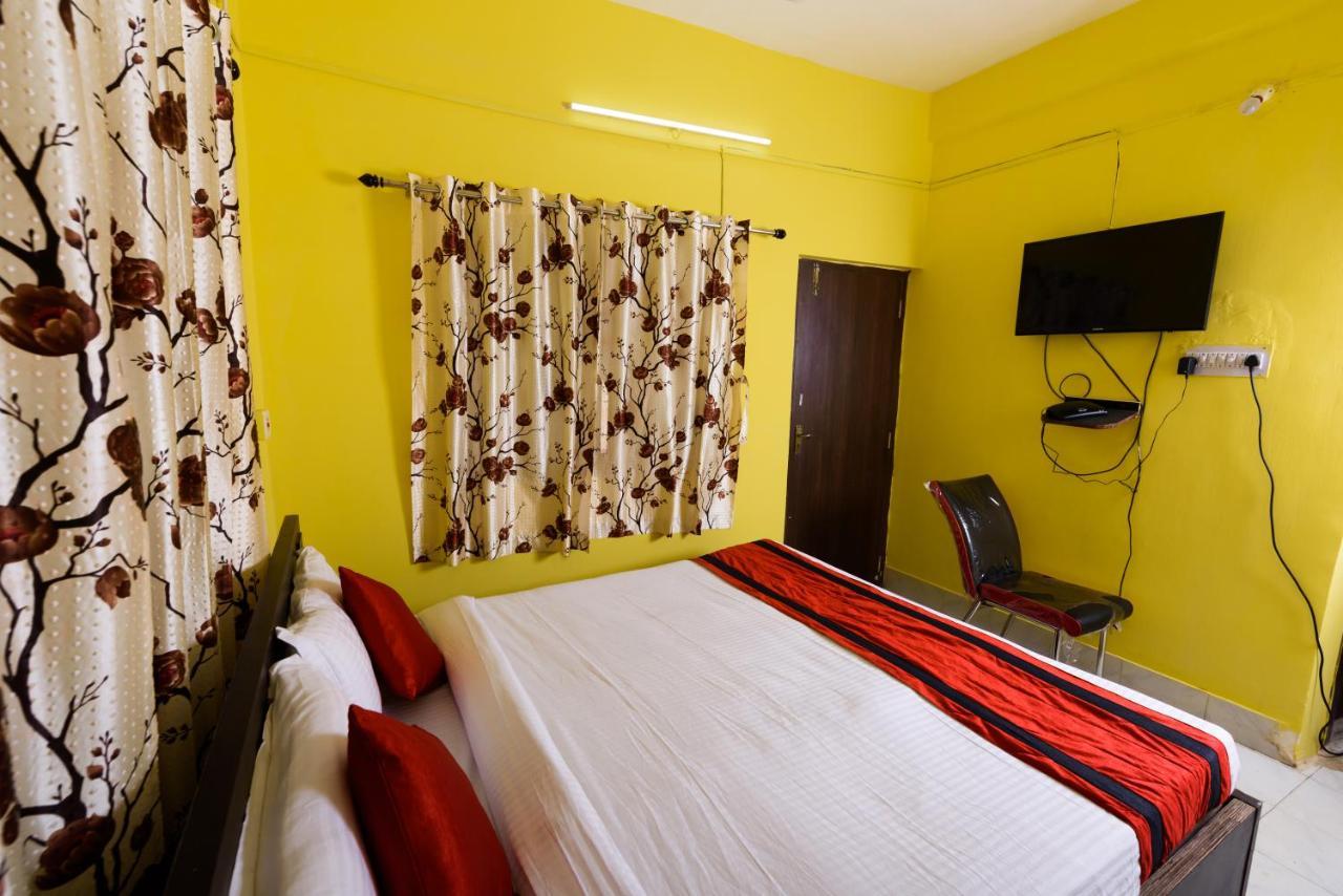 Hotel Sterling Baishakhi Kalkutta Exterior foto